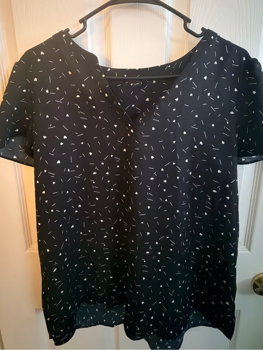 Hilary Radley Black Short-Sleeve Printed Blouse